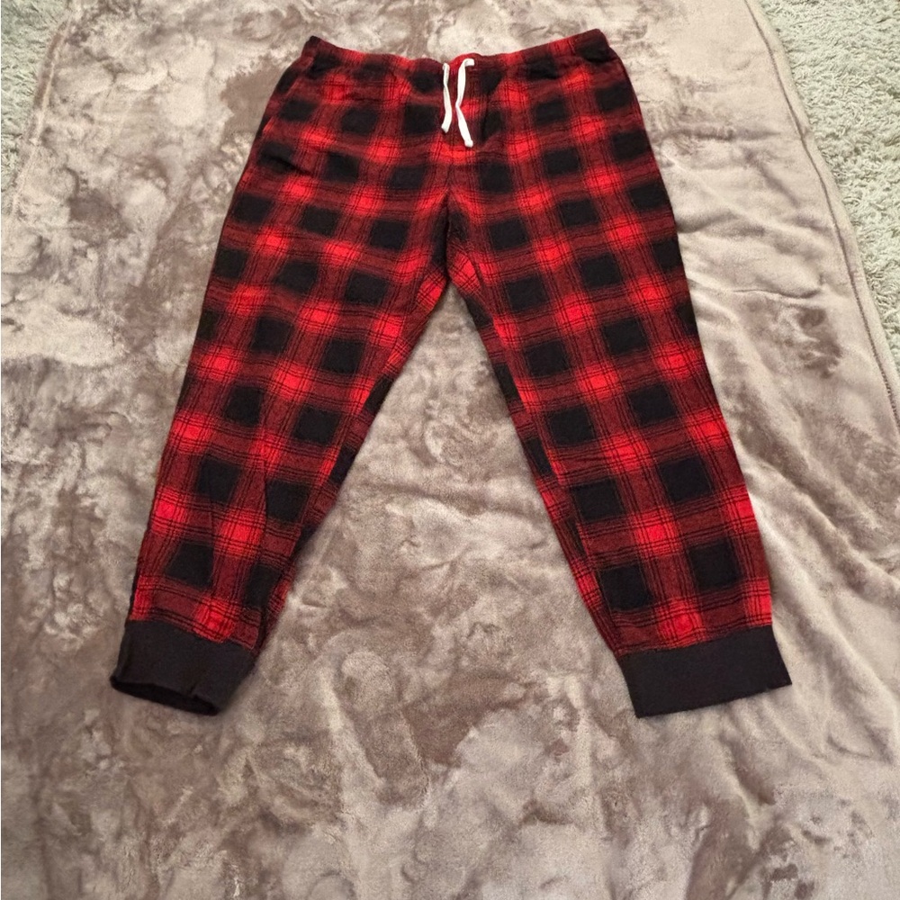 Sonoma Sleepwear Men’s Size XL Red and Black Plaid Flannel Jogger PJ Pants